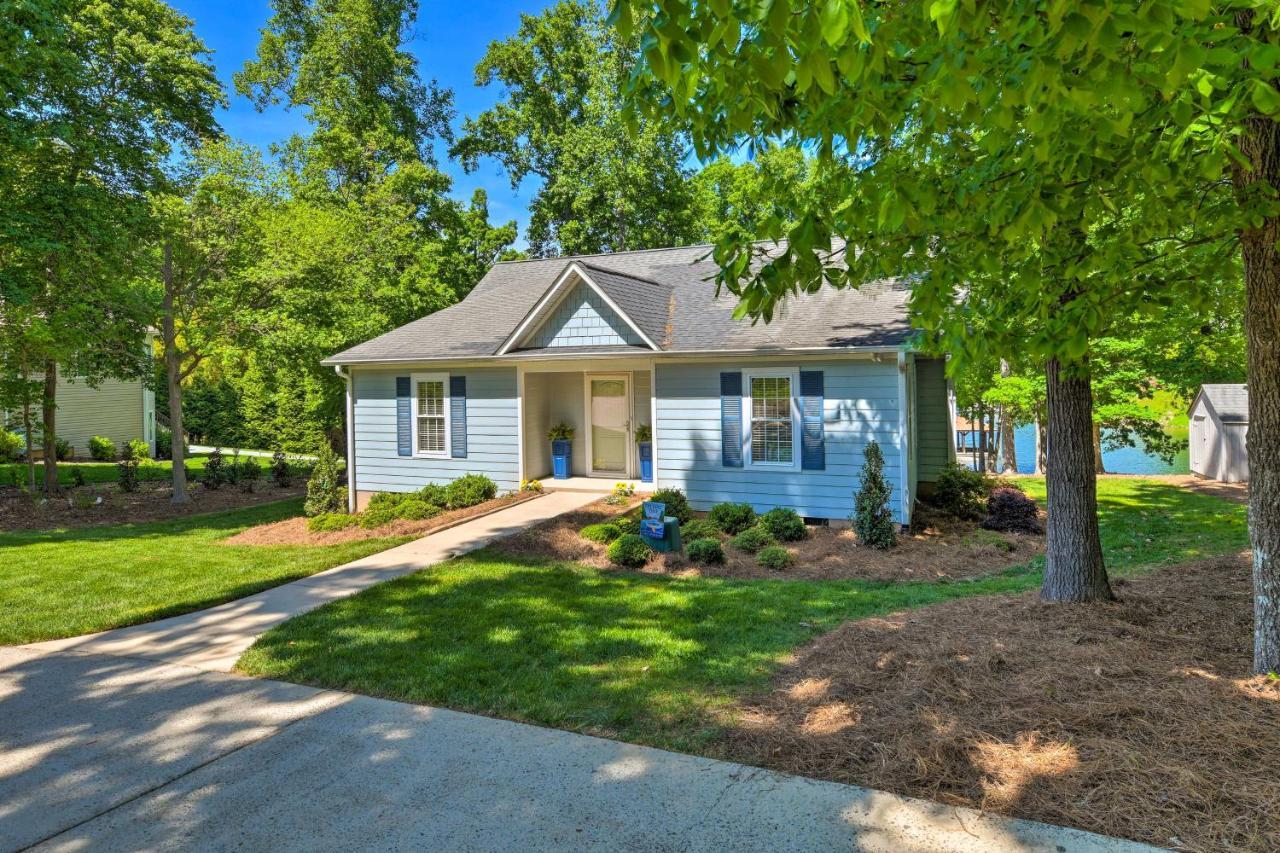 Lake Norman Retreat With Dock About 1 Mi To Marina! 穆尔斯维尔 外观 照片